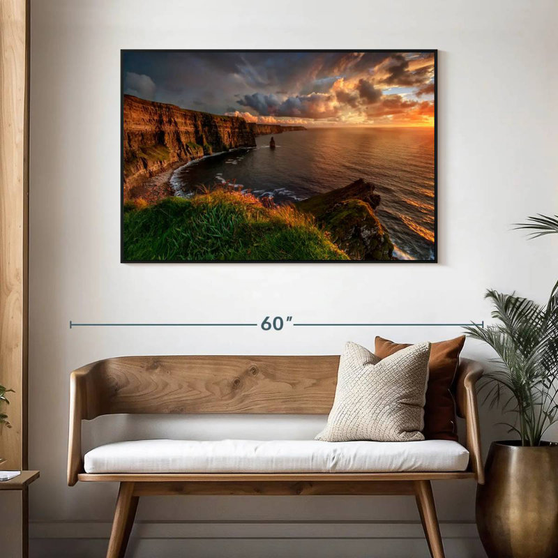 Falaises de Moher avant la tombée de la nuit, 46 po x 31 po, Cadre flottant noir
