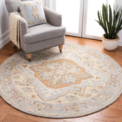 Falman Hand Loomed Wool/Cotton/Latex Oriental Rug in Gray/Beige
