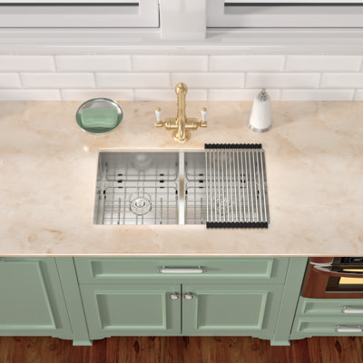 33'' L x 19"W Undermount Double Bowl Kitchen Sink Stainless Steel Kitchen Sink with Bottom Grids