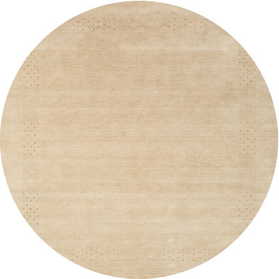Surface beige contemporaine tapis