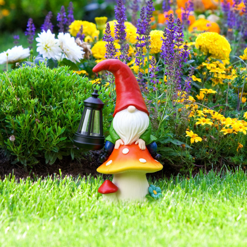 Pip Mushcap Solar Gnome Statue With Lantern LED Light
