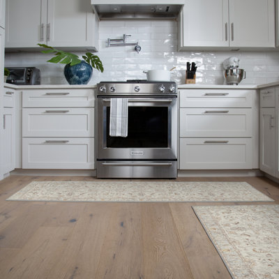NeverMove Machine Washable Traditional Jordan Oatmeal Area Rug