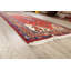 Tapis rouge en laine noué à la main de conception unique 3 pi 2 po x 5 pi 2 po Sainsbury