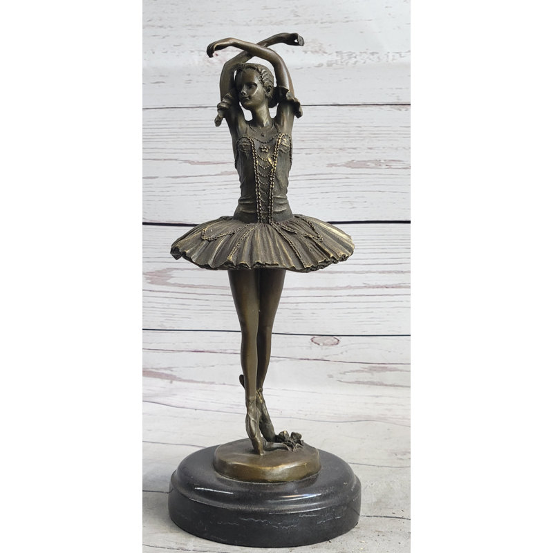 Figurines et sculptures en kevine
