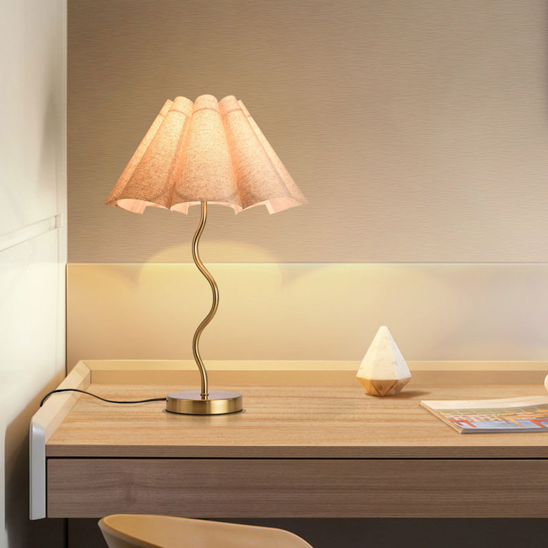 Uschi Iron Table Lamp