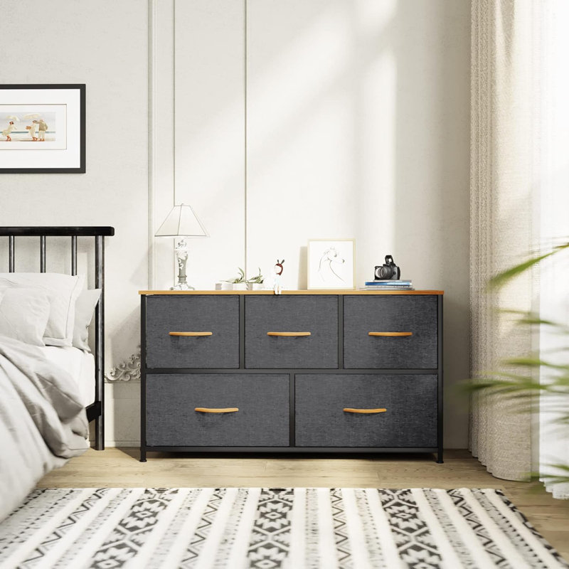 Kijuana 39.4'' W 5 - Drawer Dresser, Gray