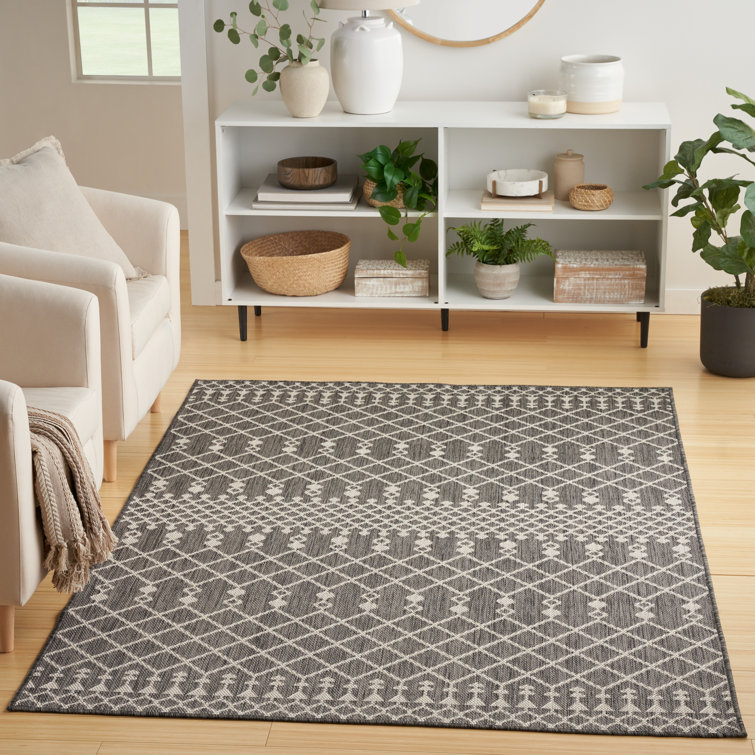 Richarson Rectangle Geometric Machine Woven Polypropylene/Polyester Indoor/Outdoor Area Rug in Charcoal/Gray