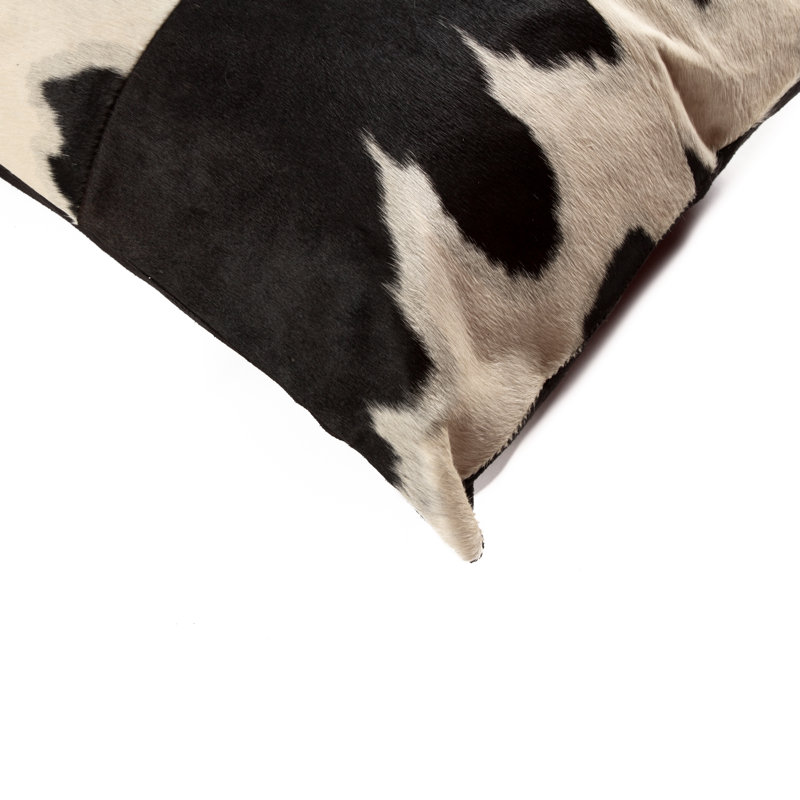  (Ensemble de deux) Coussin décoratif en cuir de vache gris et argent, Noir / blanc