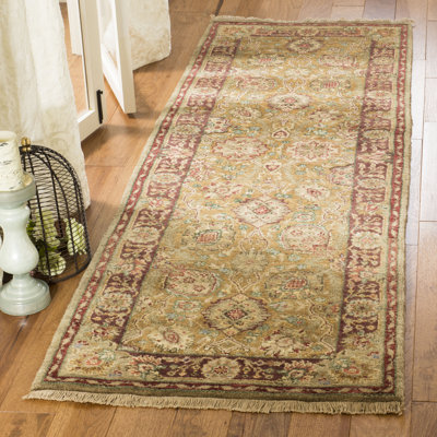 Vera Wool Pile Oriental Rug in Gold