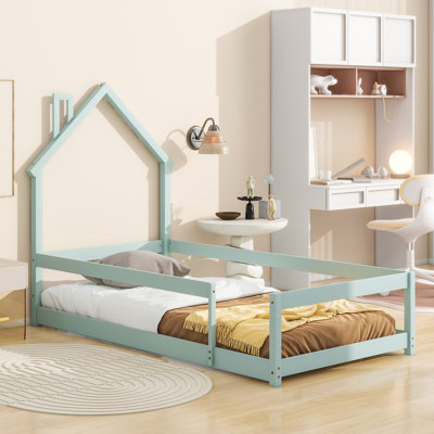 Lit de tête de lit simple en bois avec clôtures