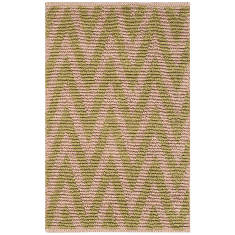 Aeris Hand Woven Cotton/Jute Chevron Rug in Natural/Green