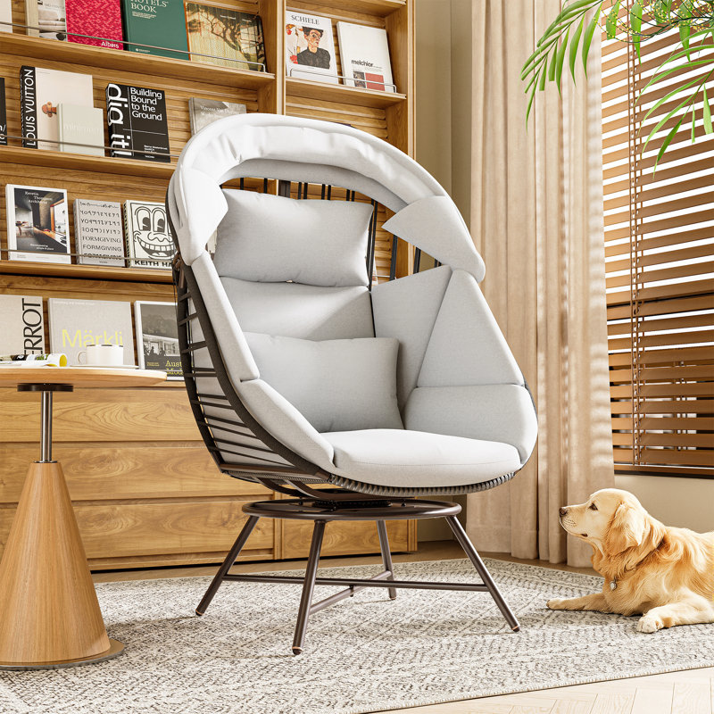 Fauteuil surdimensionné pivotant à 360 ° en rotin avec coussin