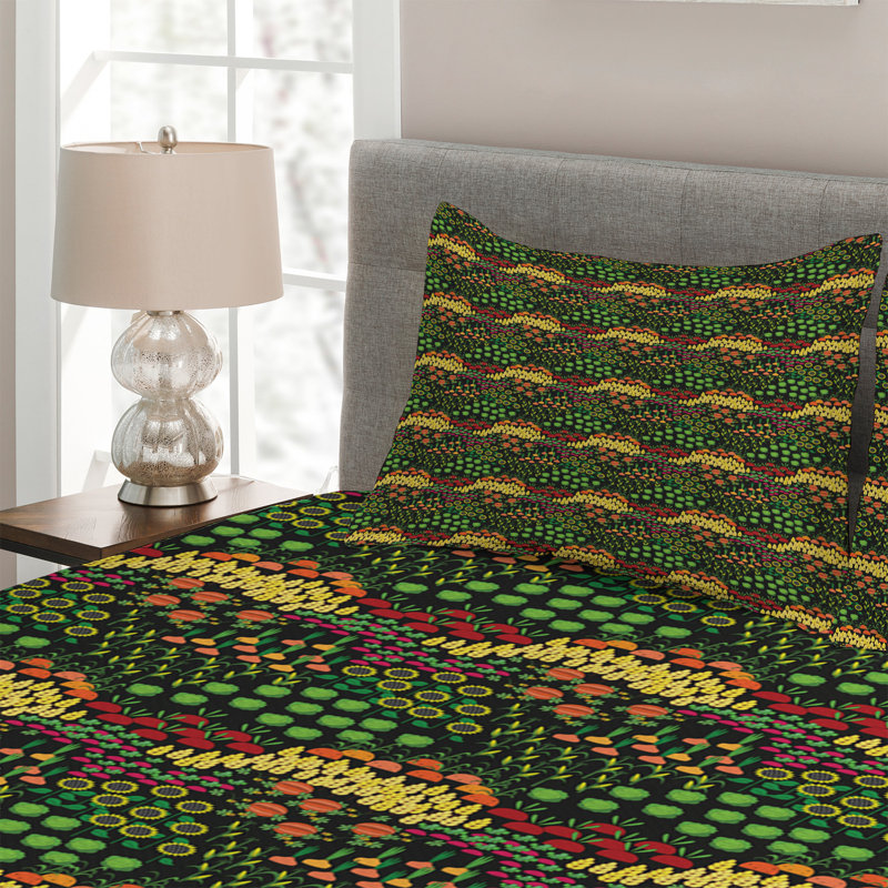 Vegetables Farmhouse / Country Coverlet, King Bedspread + 2 Shams