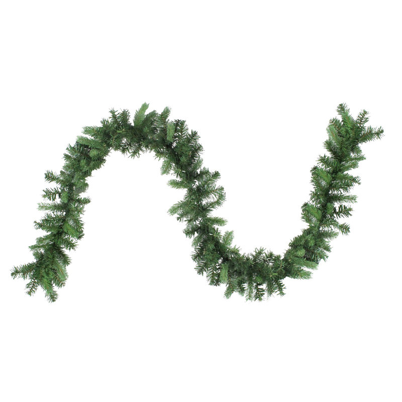 Guirlande de Noël 9 pi x 10 po Green Noble