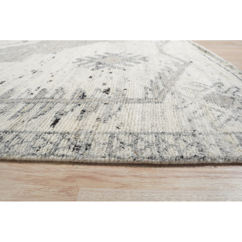 Amara Oushak Ivory Hand Knotted Wool Classic Oriental 8' x 10' Area Rug