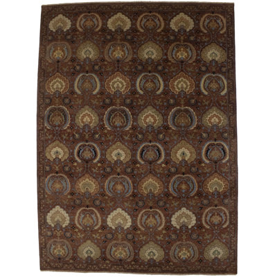 Tapis brun en laine noué à la main