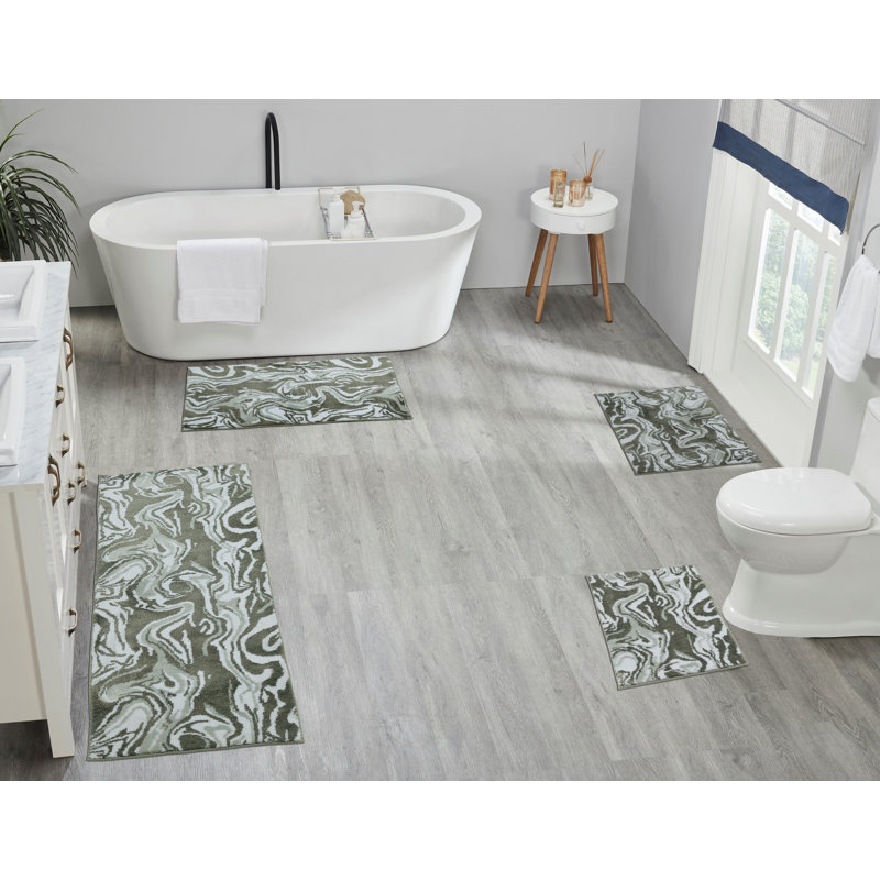 Marbella Bathrug, 32" L x 20" W, Green