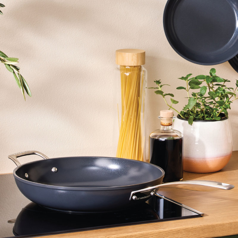 Le Creuset Essential Non-Stick Ceramic Deep Fry Pan 12", 12"