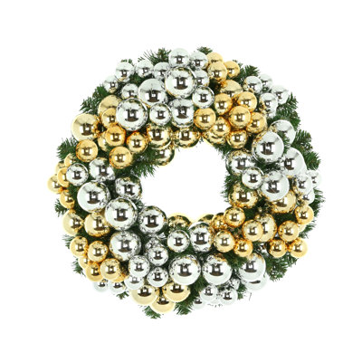 22" Holiday Wreath With Ornaments