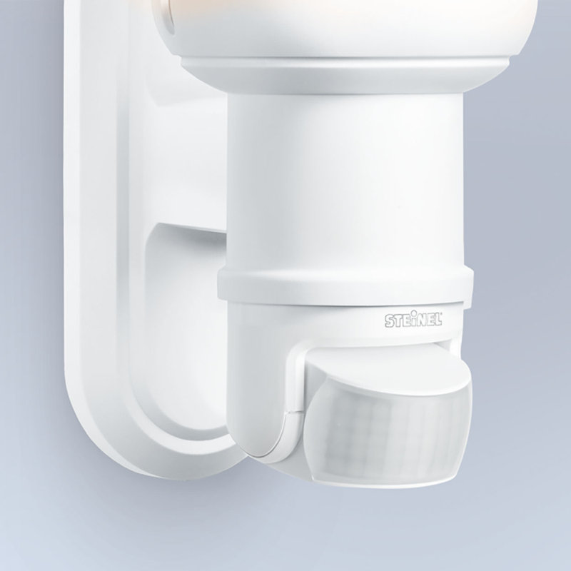 Outdoor Armed Sconce with Dusk to Dawn, White