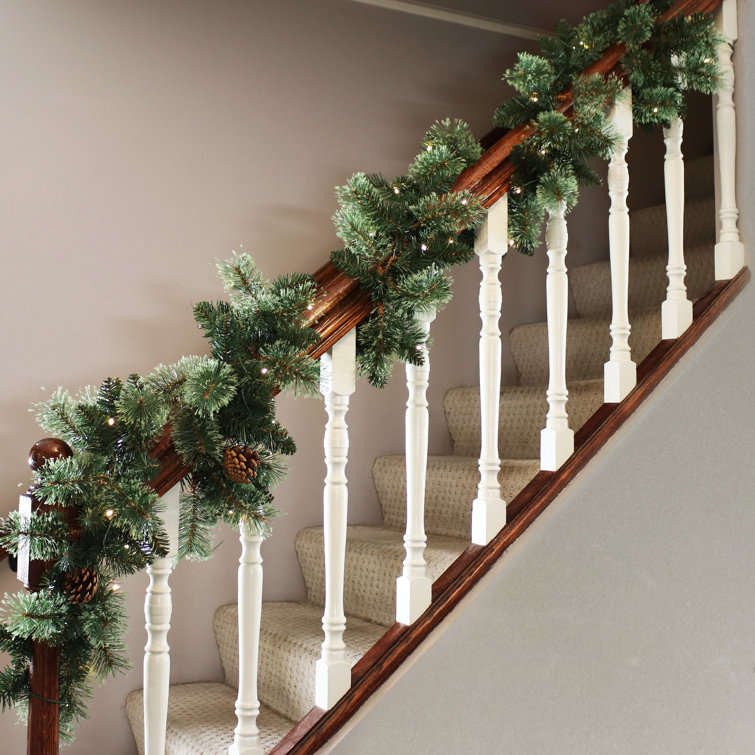 Carolina 108'' in. Lighted Faux Garland