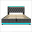 Grand lit tapissier-464080449