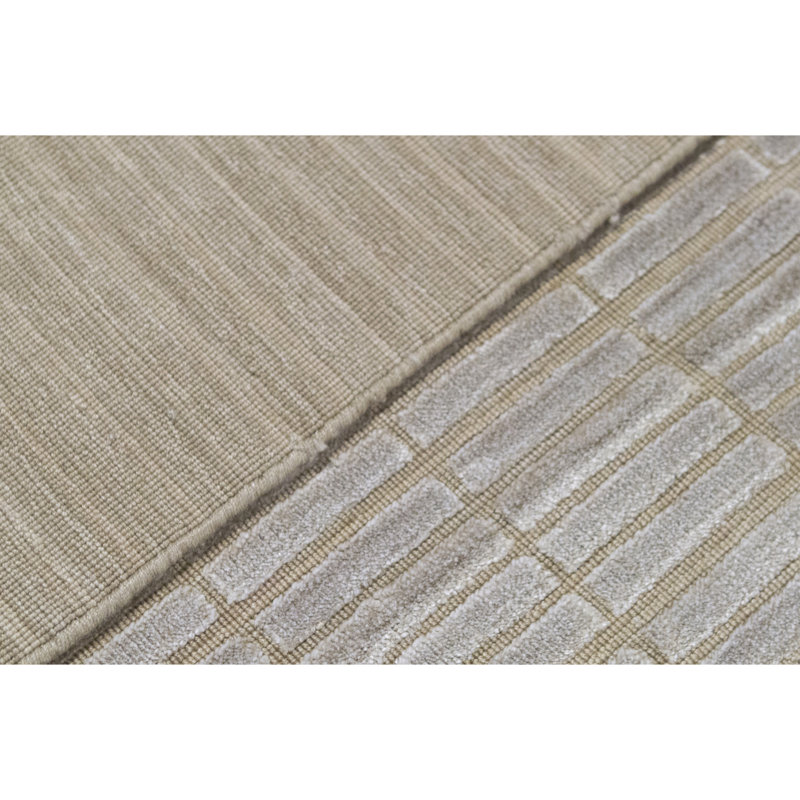 Geometric Area Rug in Light Brown, Rectangle 4' x 5'11"