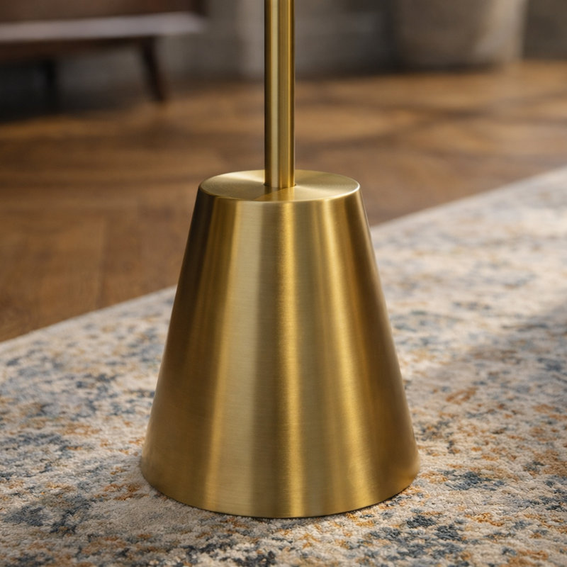 Lampe sur pied en laiton doré