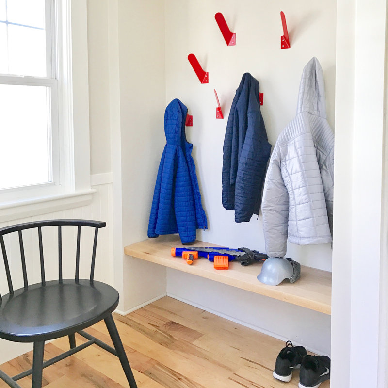 Crochet mural, Rouge, Gauche