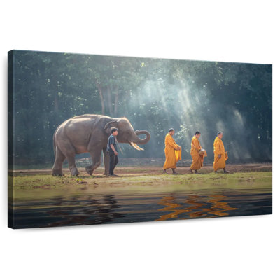 Brampt, éléphant et moines bouddhistes