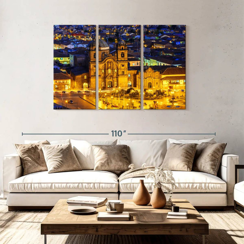 Adella Plaza De Armas la nuit, H 48 po x l 74 po