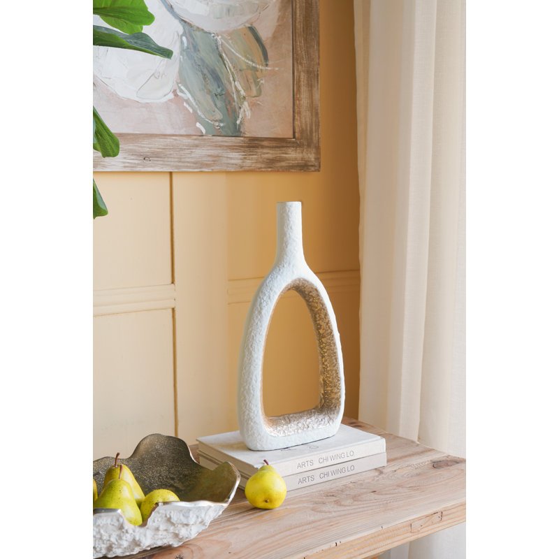 9X2x15.5" Decorative Vase, 15.7" H x 9" W x 2" D