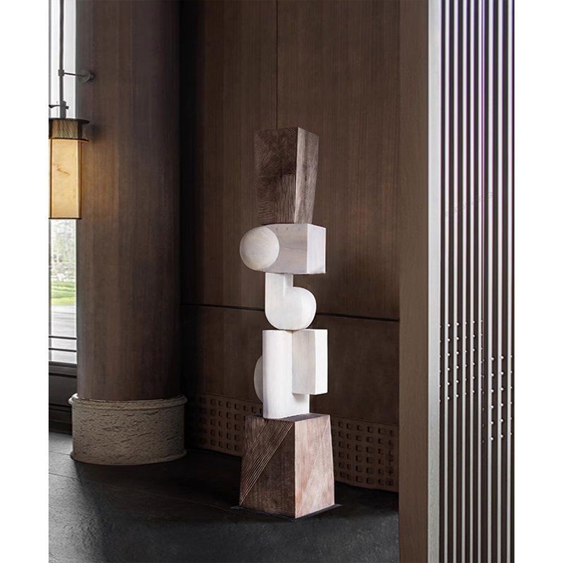 Ornement de plancher abstrait en bois sculpté