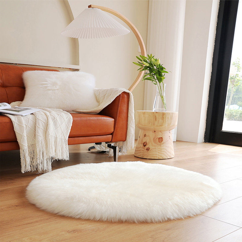 Malakie Faux Sheepskin Indoor Rug, Round 5'