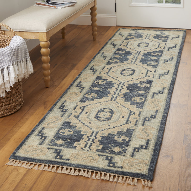 Nanayaw Hand Knotted Wool Geometric Area Rug, Runner 2'6" x 8'