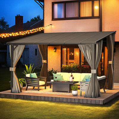 Pergolas murales avec rideaux et filet Lean-To