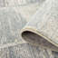 Tapis abstrait gris fait à la machine-800587121