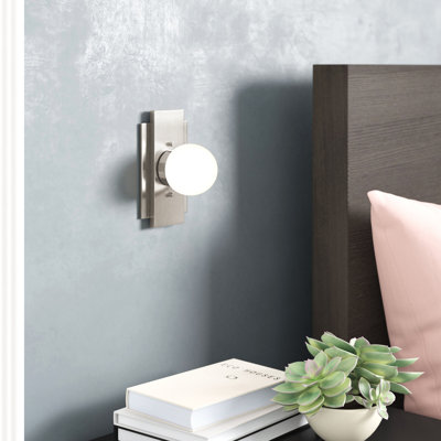 Yassen LED Flush Mounted Sconce