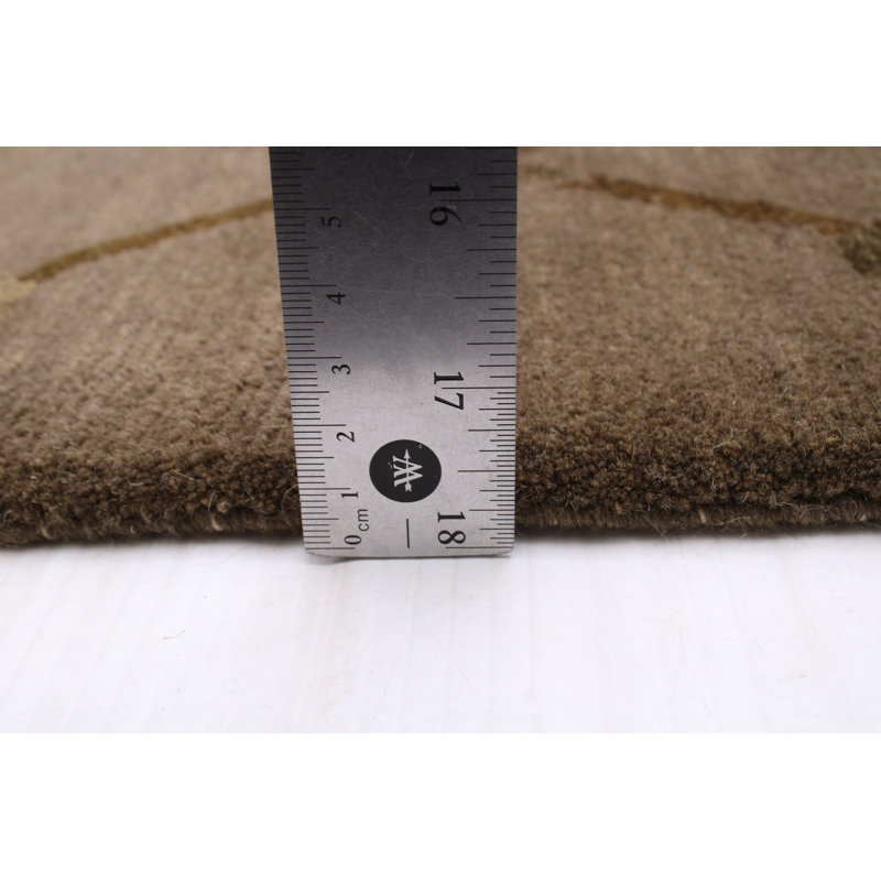 Tapis géométrique brun en laine noué à la main 8 pi 2 po x 9 pi 8 po Geometric