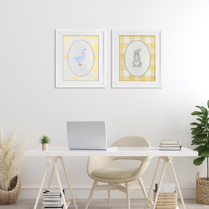Goose & Bunny Yellow Gingham, ensemble de 2 reproductions encadrées sous verre, Cadre blanc côtier, H 21 po x l 17 po