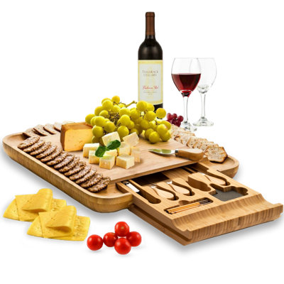 Ensemble de charcuterie avec couteaux à fromage - Planche à fromage en bambou pour servir la viande, le fromage et les craquelins - Cadeau de pendaison de crémaillère, de mariage et d'anniversaire parfait pour les femmes et les couples