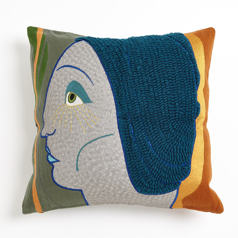 Frau Heidi Pillow