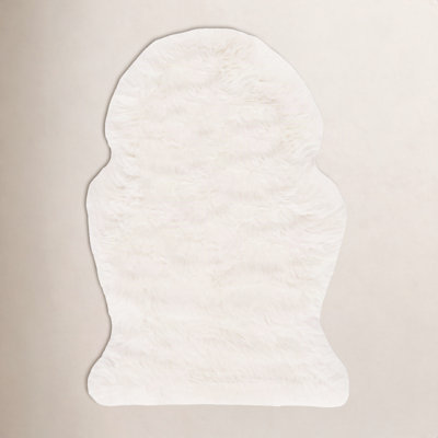 Mera White Handmade Sheepskin Rug