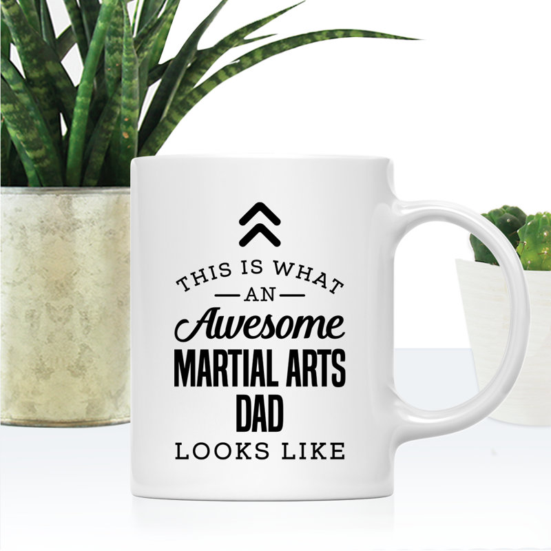 C’est ce qu’on appelle une tasse de café de style martial arts génial
