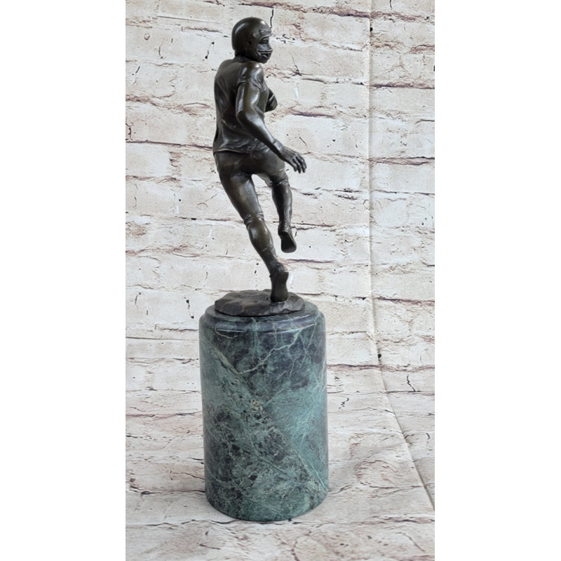Sculpture de joueur de football NFL