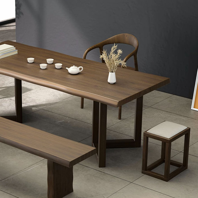 Table de salle à manger en bois massif noisette, H 29,53 po x L 94,49 po x l 37,4 po