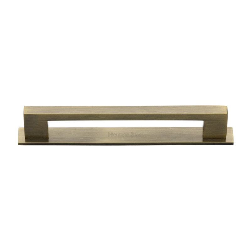 Heritage Brass Heritage Cabinet Pull Metro Design with Plate, Antique Brass, 16cm