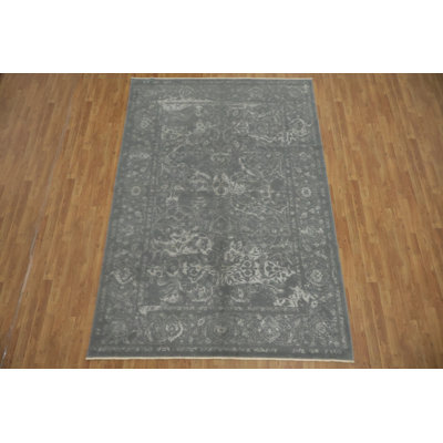 Luxurious Gray Rug 7x10