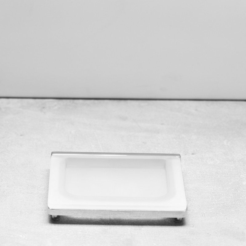 Porte-savon sur pied Luk 2 - autoportant - 6 po en laiton / verre / chrome poli