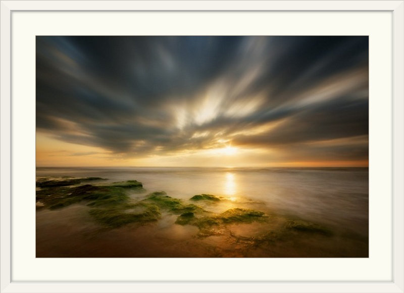 «Sunrise» par Piotr Krol, reproduction de photo de Straub, H 28 po x l 38 po x P 1 po, Cadre blanc
